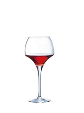Open Up vinglas fra Arcoroc – elegant designet rødvinsglas med moderne form, perfekt til professionel servering og vinoplevelser.